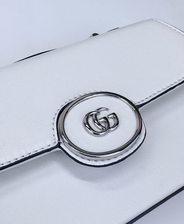 激安グッチバッグコピー角部分ディテール